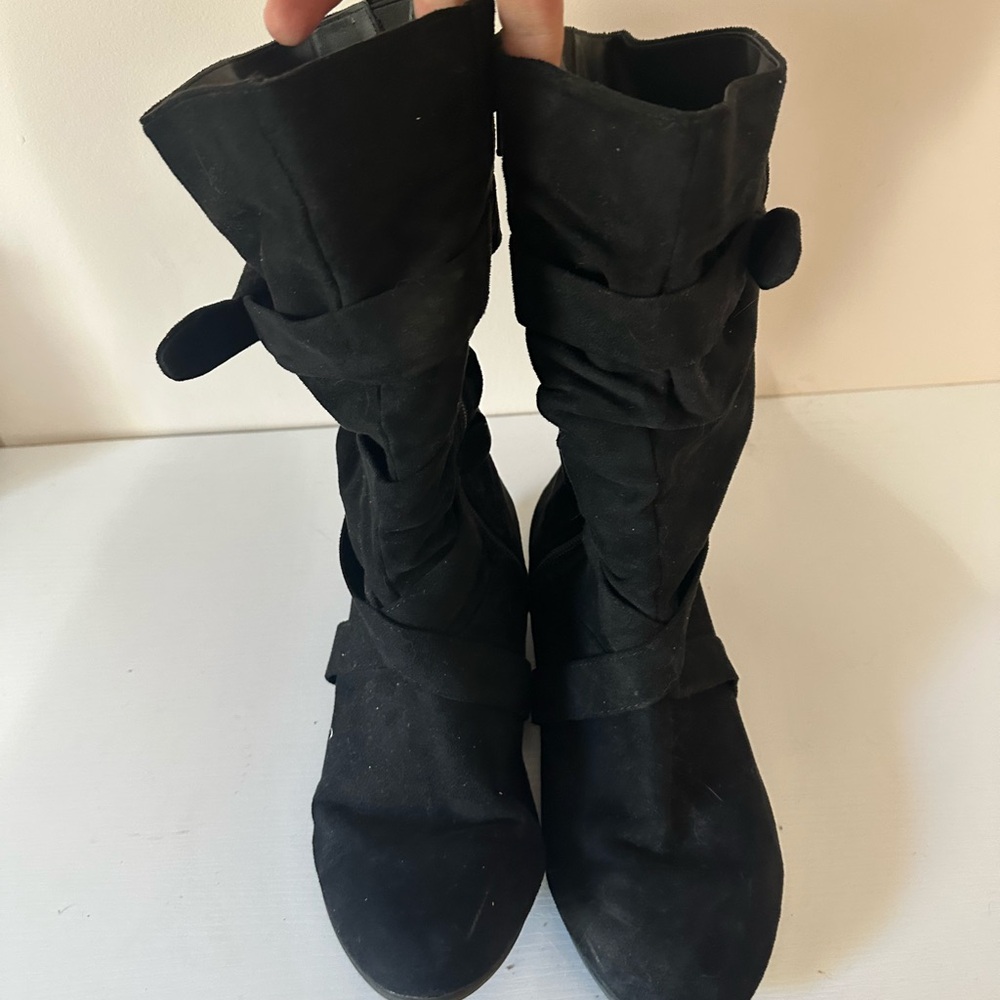 Black Women's Mid-Calf Suede Boots